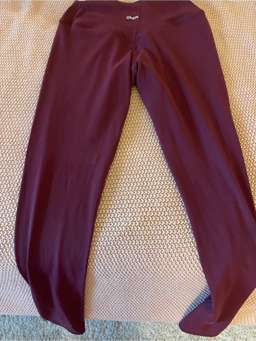 Oner Soft Motion Cherry Lacquer Leggings - Regular Length - New without tags